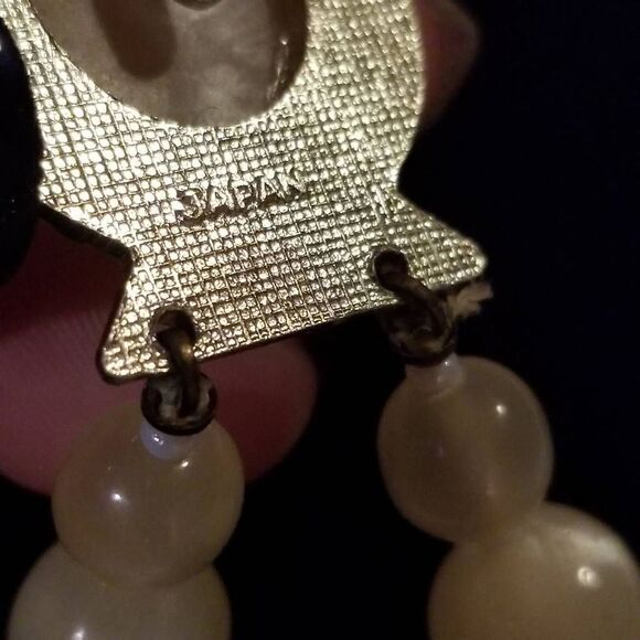 Vintage 2 strand Creamy Glass Bead Necklace - Picture 7 of 8